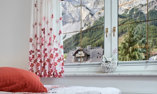 Schlafzimmer im Appartement Alpenrose